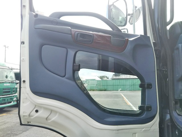 日野プロフィアセーフティローダー大型（10t）[写真29]