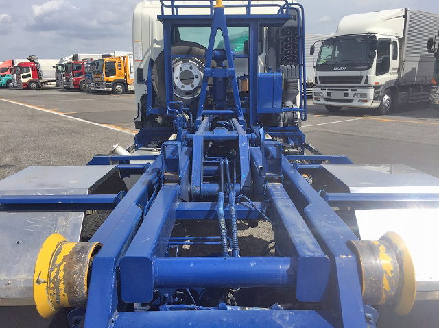 日野レンジャーフックロール増トン（6t・8t）[写真11]