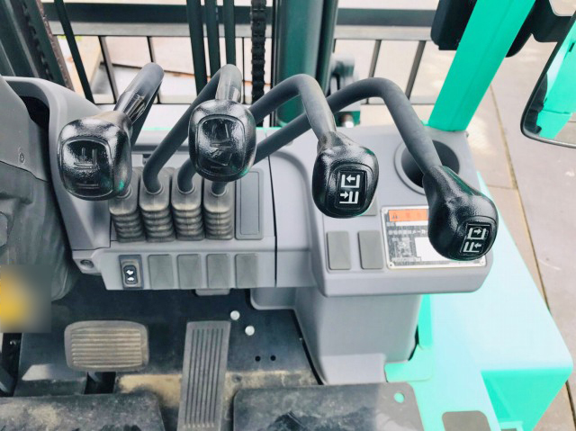 その他のメーカーフォークリフト[写真12]