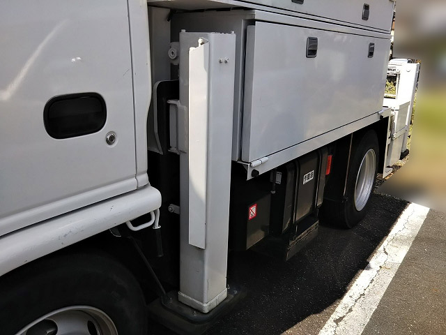 いすゞエルフ高所作業車小型（2t・3t）[写真13]