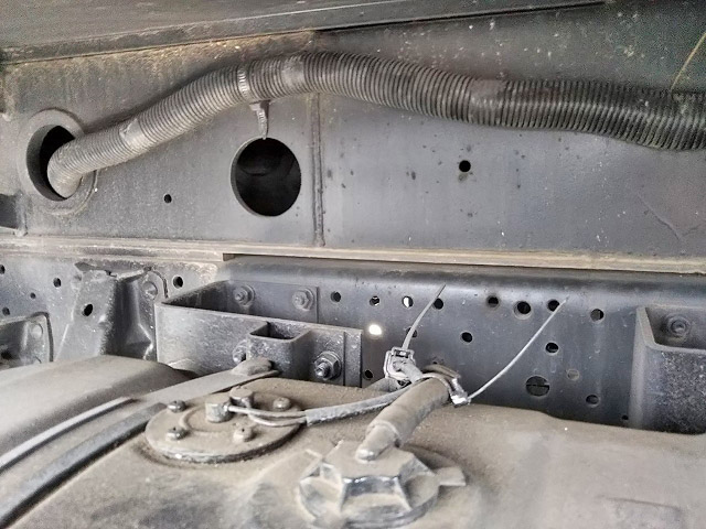 いすゞエルフ高所作業車小型（2t・3t）[写真17]