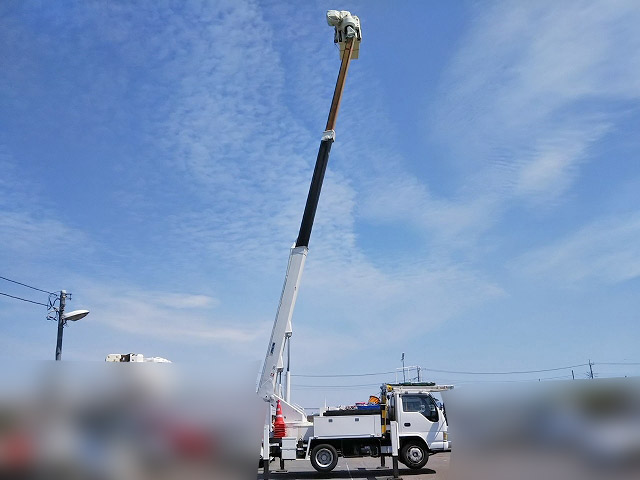 いすゞエルフ高所作業車小型（2t・3t）[写真06]