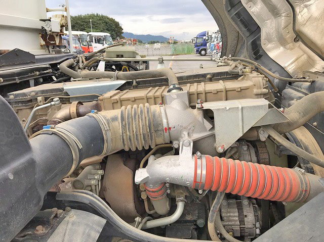 三菱ふそうスーパーグレートダンプ大型（10t）[写真23]