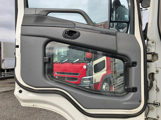 三菱ふそうスーパーグレートダンプ大型（10t）[写真27]