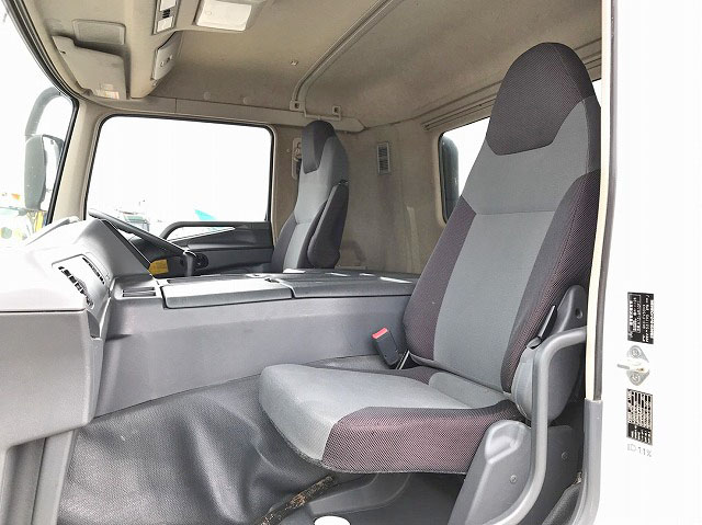 三菱ふそうスーパーグレートダンプ大型（10t）[写真31]