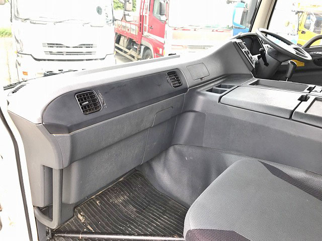 三菱ふそうスーパーグレートダンプ大型（10t）[写真32]