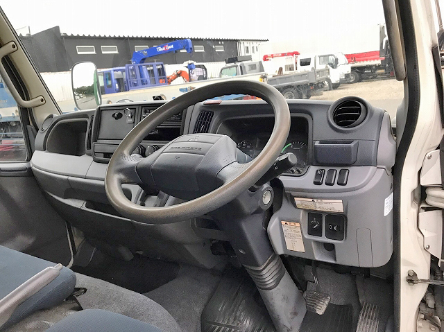 三菱ふそうキャンター幌車小型（2t・3t）[写真34]