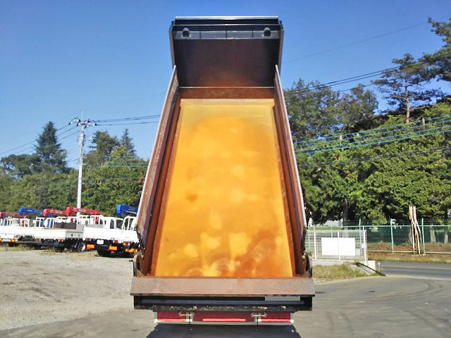 三菱ふそうスーパーグレートダンプ大型（10t）[写真12]