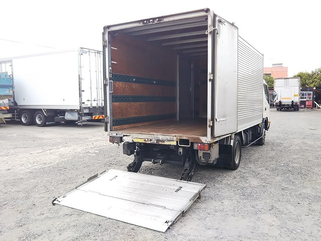 トヨタダイナアルミバン小型（2t・3t）[写真02]