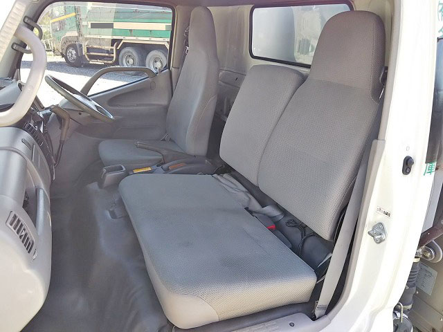 トヨタダイナアルミバン小型（2t・3t）[写真33]