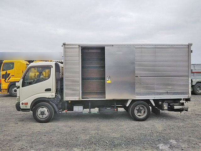 トヨタダイナアルミバン小型（2t・3t）[写真06]