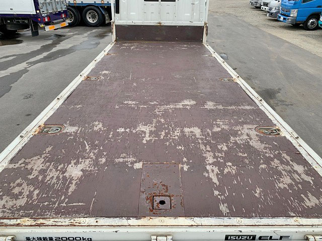 いすゞエルフ平ボディ小型（2t・3t）[写真12]