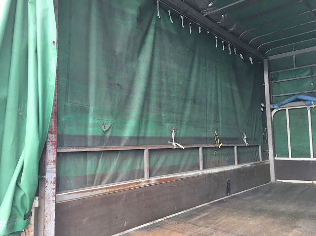 いすゞエルフ幌車小型（2t・3t）[写真11]