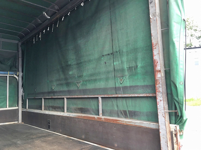 いすゞエルフ幌車小型（2t・3t）[写真12]