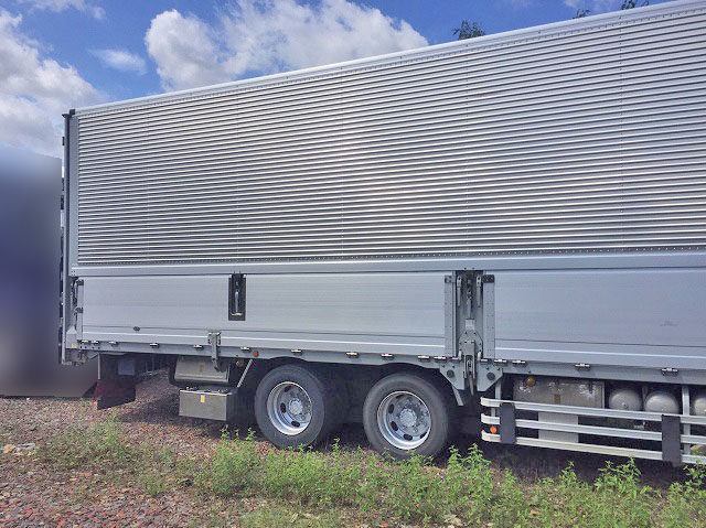 日野プロフィアアルミウイング大型（10t）[写真03]