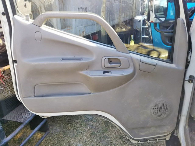 日野デュトロセルフクレーン5段小型（2t・3t）[写真30]