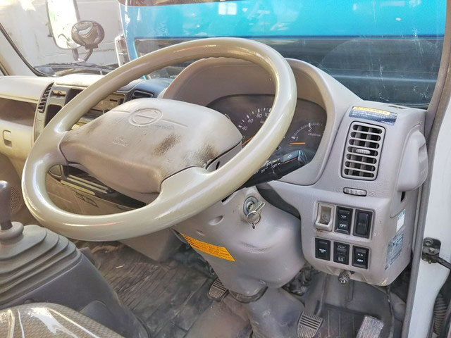 日野デュトロセルフクレーン5段小型（2t・3t）[写真33]