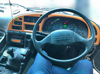 いすゞギガアルミウイング大型（10t）[写真17]