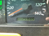 いすゞギガアルミウイング大型（10t）[写真18]