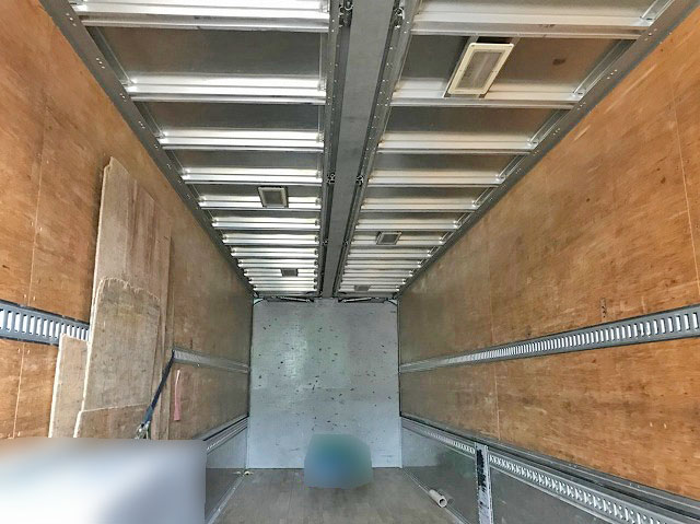 いすゞギガアルミウイング大型（10t）[写真06]