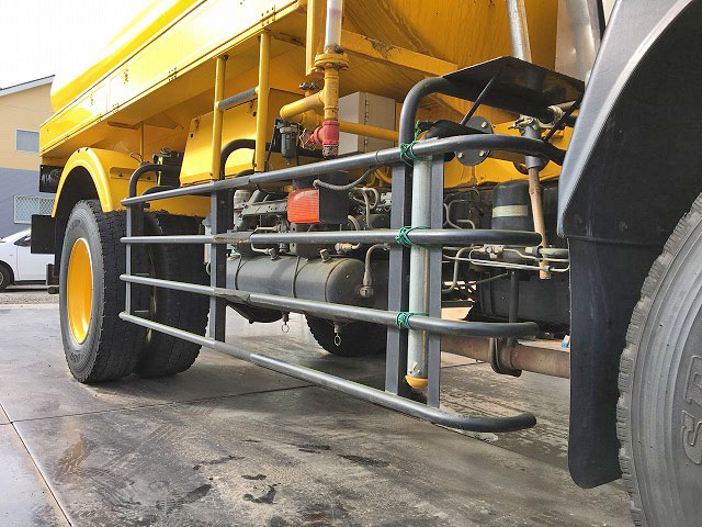 いすゞフォワード散水車増トン（6t・8t）[写真17]