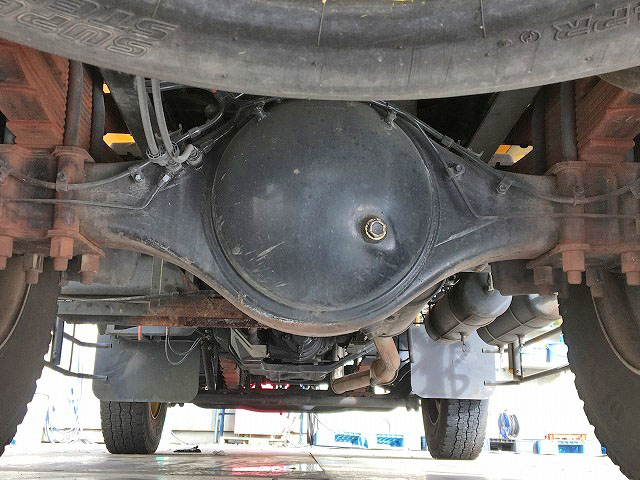 いすゞフォワード散水車増トン（6t・8t）[写真23]