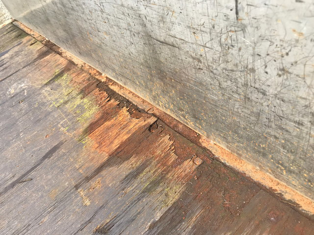 三菱ふそうキャンター平ボディ小型（2t・3t）[写真15]