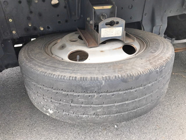 三菱ふそうキャンター平ボディ小型（2t・3t）[写真18]