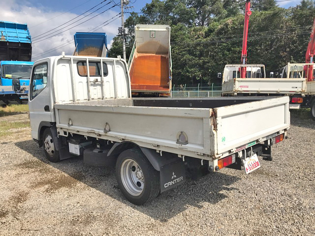 三菱ふそうキャンター平ボディ小型（2t・3t）[写真04]