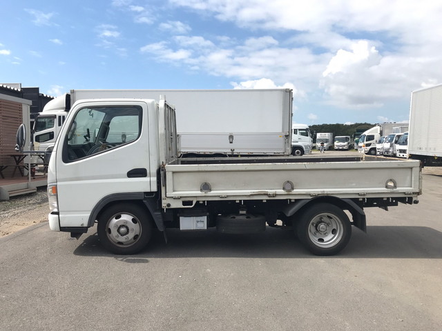 三菱ふそうキャンター平ボディ小型（2t・3t）[写真05]