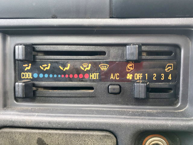 いすゞエルフローダーダンプ小型（2t・3t）[写真38]