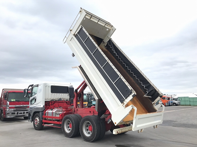 三菱ふそうスーパーグレートダンプ大型（10t）[写真14]