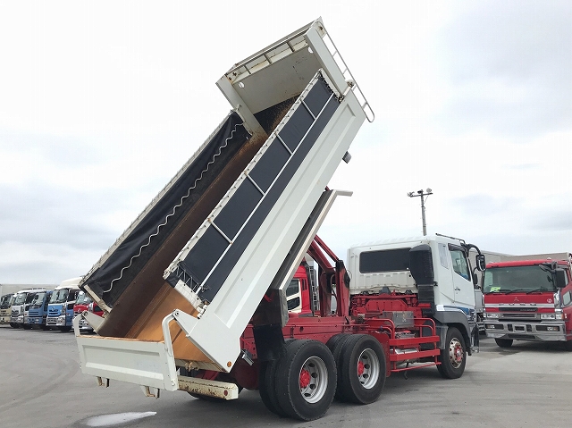 三菱ふそうスーパーグレートダンプ大型（10t）[写真15]