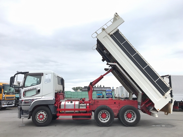 三菱ふそうスーパーグレートダンプ大型（10t）[写真06]