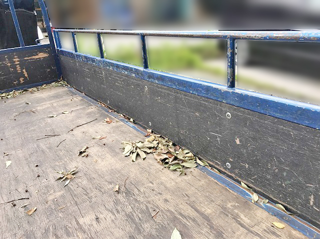 いすゞエルフ平ボディ小型（2t・3t）[写真11]