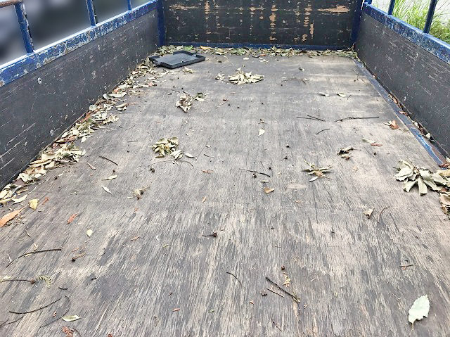 いすゞエルフ平ボディ小型（2t・3t）[写真09]