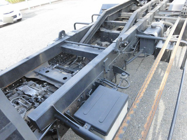 いすゞエルフセーフティローダー小型（2t・3t）[写真10]