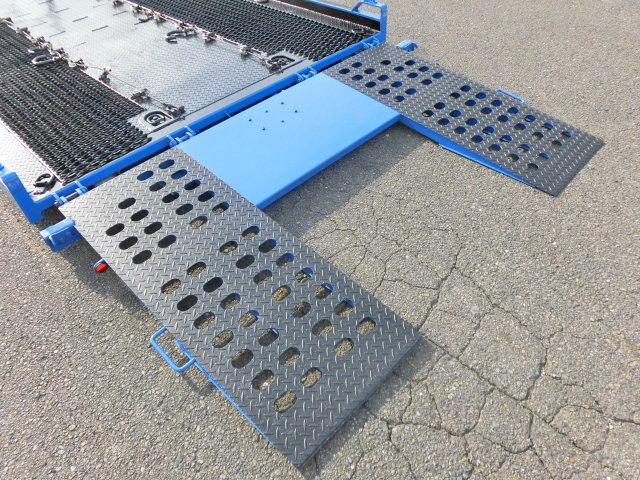 いすゞエルフセーフティローダー小型（2t・3t）[写真09]