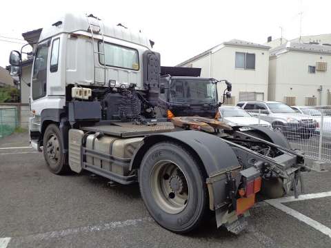 いすゞギガトレーラーヘッド（トラクターヘッド）大型（10t）[写真02]