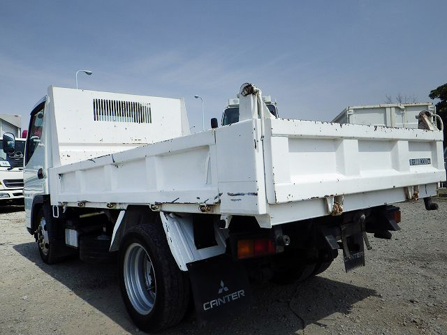 三菱ふそうキャンターダンプ小型（2t・3t）[写真02]