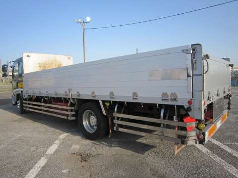 いすゞフォワードアルミブロック増トン（6t・8t）[写真02]