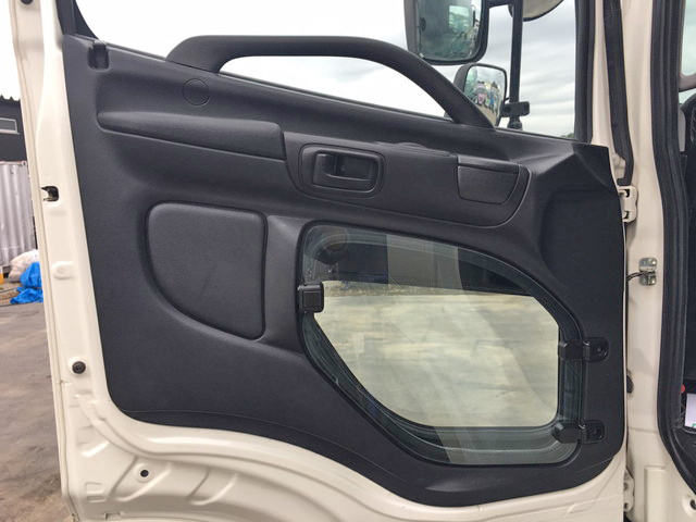 日野プロフィアクレーン4段大型（10t）[写真28]