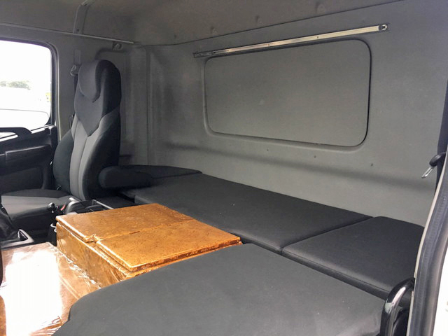 日野プロフィアクレーン4段大型（10t）[写真34]