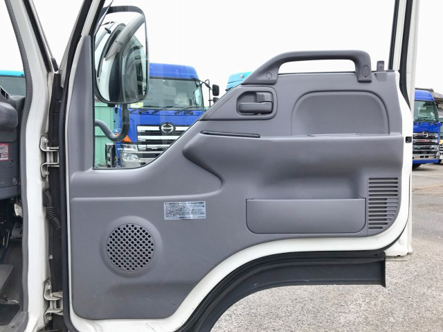 いすゞエルフクレーン4段小型（2t・3t）[写真32]