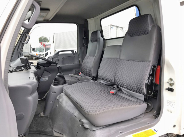 いすゞエルフクレーン4段小型（2t・3t）[写真33]