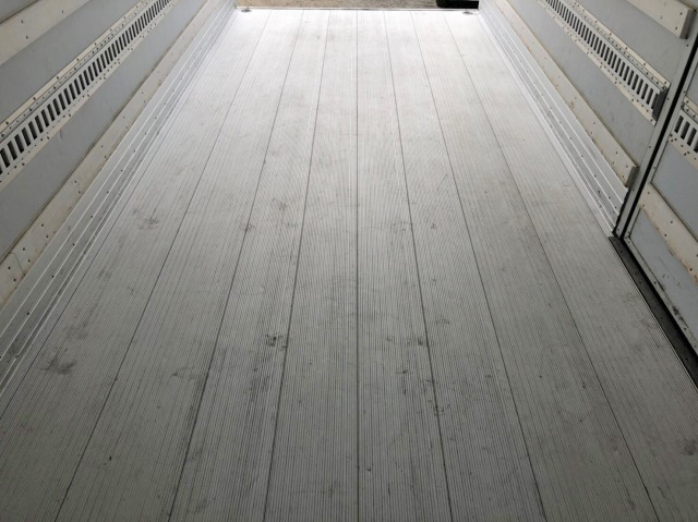 UDトラックスコンドル冷凍車（冷蔵車）中型（4t）[写真13]