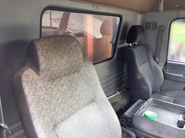 いすゞフォワード深ダンプ（土砂禁ダンプ）中型（4t）[写真23]