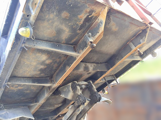 いすゞフォワード深ダンプ（土砂禁ダンプ）中型（4t）[写真07]