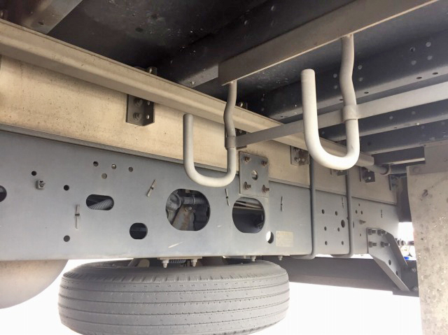 いすゞフォワードアルミウイング中型（4t）[写真21]