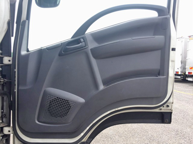 いすゞフォワードアルミウイング中型（4t）[写真29]